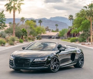 2011 Audi R8 5.2 QUATTRO - Picture 1 of 40