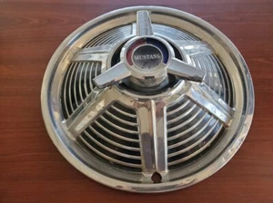 1965 14" Ford Mustang Hub Cap With Knock Off Spinner Original NICE USED - Picture 1 of 8