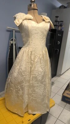 Hermoso vestido vintage Scott McClintock vela blanco talla 10 brocado Foto 1 de 4