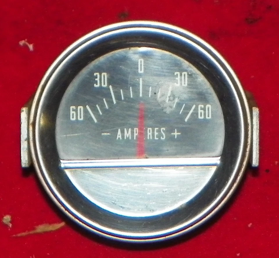 VINTAGE AMP GAUGE HOT ROD RAT ROD 2 POLEGADAS PARECE NOS FEITO NOS EUA - Imagem 1 de 2