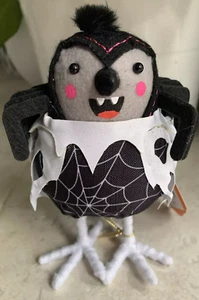 Estatuilla decorativa de Halloween Featherly Friend Felt Bird 'Skitter' - ¡Hyde y EEK! - Imagen 1 de 1