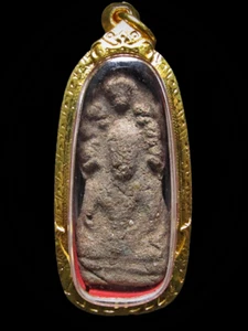 Terracotta Buddha Phra Kru Na Dune, Pim Nak Prok Thai Amulet - Photo 1 sur 5