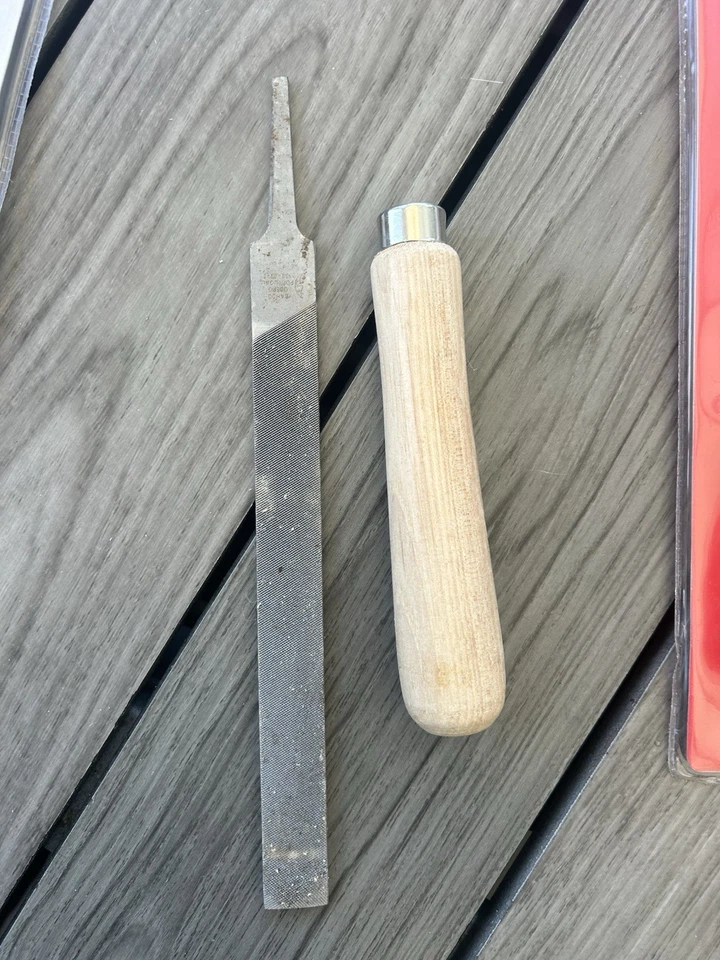 Bahco Flat Bastard File 1-110-08-1-0 200Mm (8In) BAHFB8 WITH HANDLE SHOP SOILED - Image 1 of 1