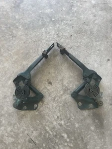 ⭐️ 93-98 Jeep Grand Cherokee ZJ Factory Hood Hinges Green OEM - Bild 1 von 6