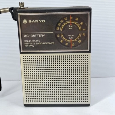 Sanyo RP 5115 FM/AM 2 Bandas Receptor AC Batería Radio Estado Sólido Funcionando Foto 1 de 4