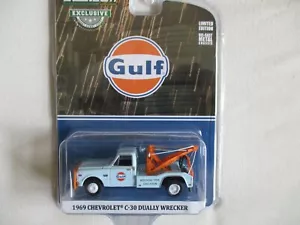 MINIATURE 1/64 3 INCH GREENLIGHT CHEVROLET 1969 C30 GULF CUTTER - Picture 1 of 3