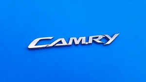 Toyota Camry 2007-2019 tapa puerta trasera emblema logotipo insignia símbolo OEM cromo A29 - Imagen 1 de 3