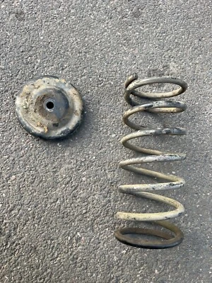 BMW e10 right  Front Shock Strut  spring & retainer  cap 2002 - Image 1 of 2