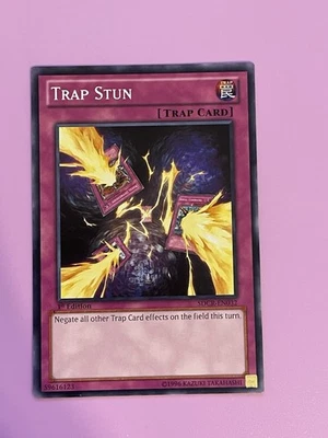 Trap Stun SDCR-EN032 Structure Deck: Cyber Dragon Revolution-1st Edition  - Image 1 of 2