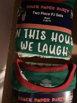 Pijama de Natal masculino festa papel preto duas peças conjunto PJ 6/7 60% algodão - Imagem 1 de 4