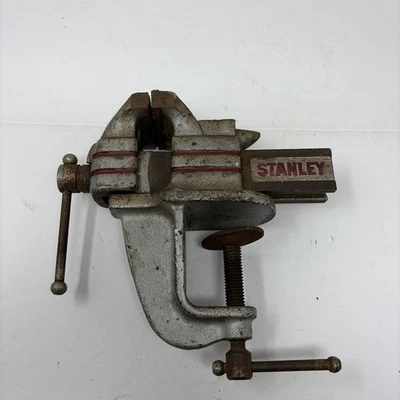 Трудно найти винтажный Deco STANLEY большой зажим на скамейке тиски 2,5» челюсти #766 / твердый - Изображение 1 из 4