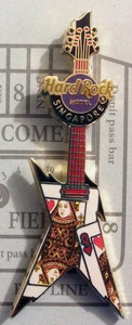 GUITARRA SINGAPORE HOTEL REINA DE CORAZONES TARJETA DEAN RAZORBACK Hard Rock Café PIN LE - Imagen 1 de 1