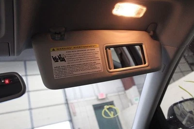 Viseira solar para passageiros teto iluminado compatível com 13-16 AUDI A4 2219317 - Imagem 1 de 4