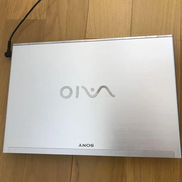 Sony Vaio Svt14129Cjs Intel Core i5 3337U 1.8GHz HDD 700GB RAM 4GB - Image 1 of 4