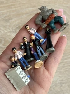 2001 Polly Pocket Harry Potter Hogwarts Castle School Figures 9pc - Picture 1 of 3