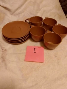 8 pc Set Vintage Holiday by Kenro Cups & Saucers Speckled Melamine - Picture 1 of 7