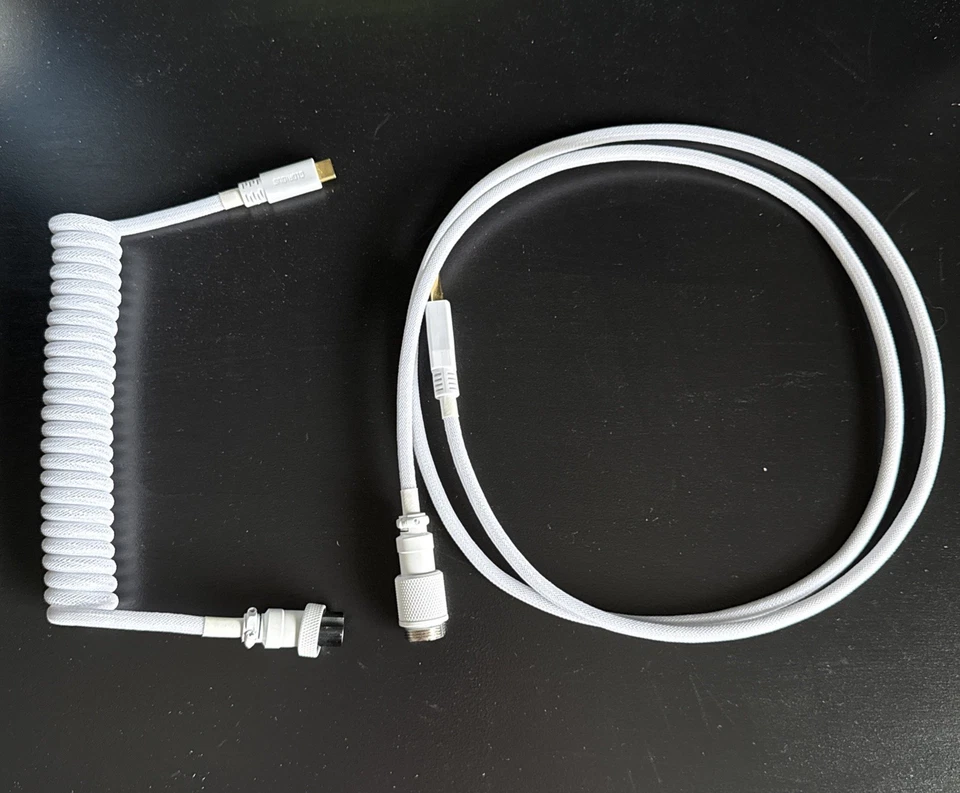 Glorious Coiled Cable (Ghost White) - USB-C, GMMK& GMMK PRO For Gaming Keyboards - Image 1 of 1