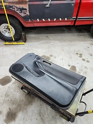 Acura Integra 1994-2001 panel de puerta cupé pasajero derecho negro Foto 1 de 4