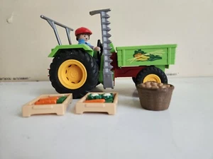 Playmobil Traktor Figur Gemüse & Werkzeug - Bild 1 von 5