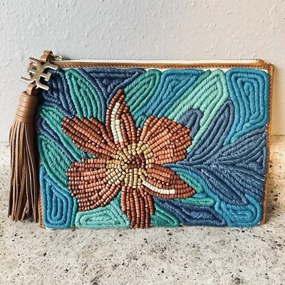 Bolso clutch Sam Edelman Annette de lona con cuentas flor azul verde tropical Foto 1 de 4