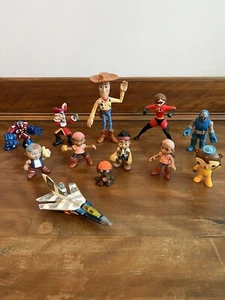 Zufälliges Lot Vintage/Disney McDonald’s/Matchbox/Hasbro Spielzeug 12 Stück_ getragen - Bild 1 von 19
