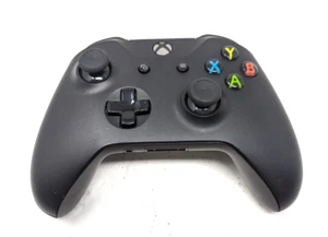 Microsoft Xbox Controller Model 1708 - Black - Picture 1 of 4