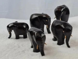 Handgeschnitzte Elefanten aus Holz aus Nigeria 5 Stück  - Bild 1 von 8