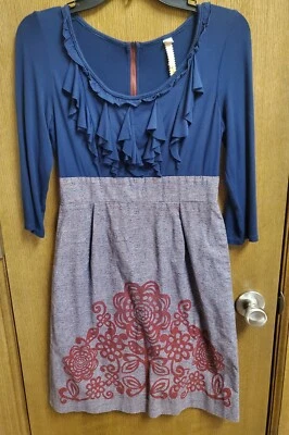 Vestido ajustado y acampanado Tío Frank con diseño floral cremallera expuesta para mujer XS USADO EN EXCELENTE ESTADO Foto 1 de 4