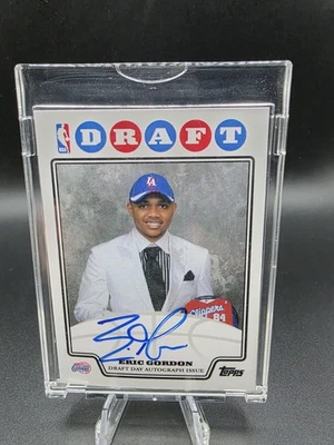 2008-09 Topps Chrome- Eric Gordon Draft Day Autograph /50 #DDA-EG - Image 1 of 2