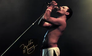 FREDDIE MERCURY - SIGNATURE - REFRIGERATOR PHOTO MAGNET 3"-5" - Picture 1 of 1