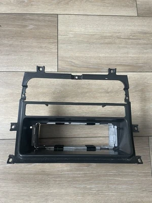 Marco de radio consola central Jaguar X300, XJR, XJ12, XJ6  Foto 1 de 4