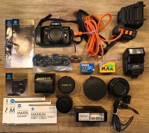 Minolta Maxxum 7000 35mm SLR Camera Bundle W/zoom & Accessories *UNTESTED* ! - Photo 1 sur 12