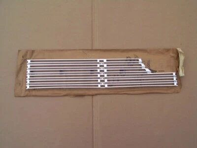 Nuevo de Lote Antiguo MoPar 1958 58 Chrysler Imperial lado izquierdo REJILLA RADIADOR Media Corona LeBaron Foto 1 de 4