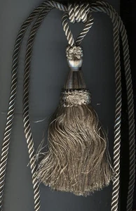 TAUPE IVORY TIEBACK 29" CORD SPREAD  8" TASSEL LOT OF 2 TRIM  - Picture 1 of 1