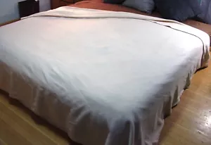 Coperta bianca, 93" x 108", completa\Regina - Foto 1 di 11
