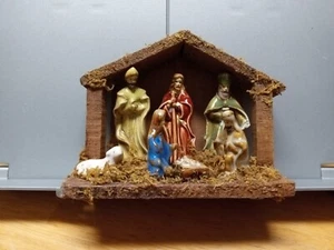 Rear Moss Bark Nativity Wood Stable Centerpiece Mantel Christmas Holy Family - Picture 1 of 2