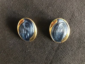 Ohrclips - Vintage goldfarben mit blau irisierendem Wirbel Acryl oval Mitte - Bild 1 von 7