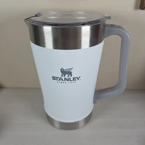 Jarra de acero inoxidable blanca Stanley 64 oz con tapa - Jarra de agua aislada NUEVA - Uline - Imagen 1 de 5