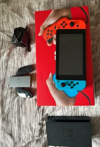 Nintendo Switch Console - VERY GOOD CONDITION Includes Box and all accessories - Picture 1 of 1