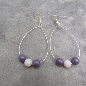 Silberfarbene lila Tropfen Hänger Creolen Charm Schmuck - Bild 1 von 5