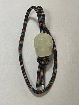 Шнурок для ножа EDC со светящимися в темноте бусинами из черепа - США - Изображение 1 из 2