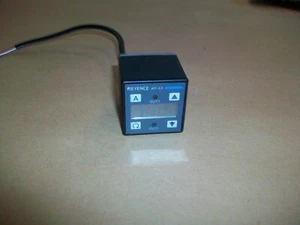 KEYENCE DIGITAL PRESSURE SENSOR AP-53A   8" Lead - Picture 1 of 3