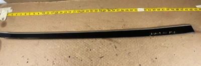 Оригинальная левая передняя отделка внешней двери со стороны водителя для Mercedes-Benz ML350 2006-2012 годов выпуска. - Изображение 1 из 4