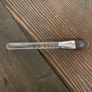Clinique Makeup Brush; Foundation, Concealer, Blush. Clear Handle, 6 inches. - Picture 1 of 4