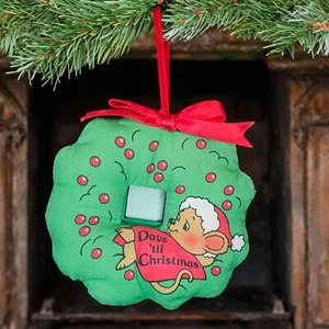 Vintage 90s Christmas Digital Countdown Ornament Mouse On Wreath WORKS - Picture 1 of 10