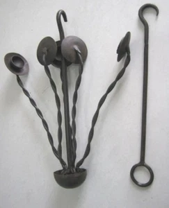 ANTIQUE VINTAGE OLD IRON FIVE CANDLES CHANDELIER HAND MADE . - Picture 1 of 9