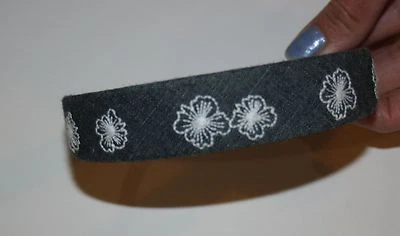 Nuevo Gymboree Niñas Accesorio para Cabello Denim Cambray Floral Diadema Bordado Foto 1 de 2