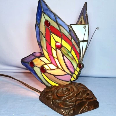Lámpara mariposa vitral estilo Tiffany Quoizel luz bronce rosas base 9"  Foto 1 de 4