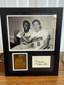 Brooks Robinson HOF Orioles Signed Cut 12x15 Framed Display AUTO JSA Sticker⚾️🏆 - Picture 1 of 9