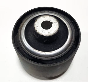 Range Rover Sport Discovery Defender Front Suspension Arm Bush Genuine LR174897 - Picture 1 of 4